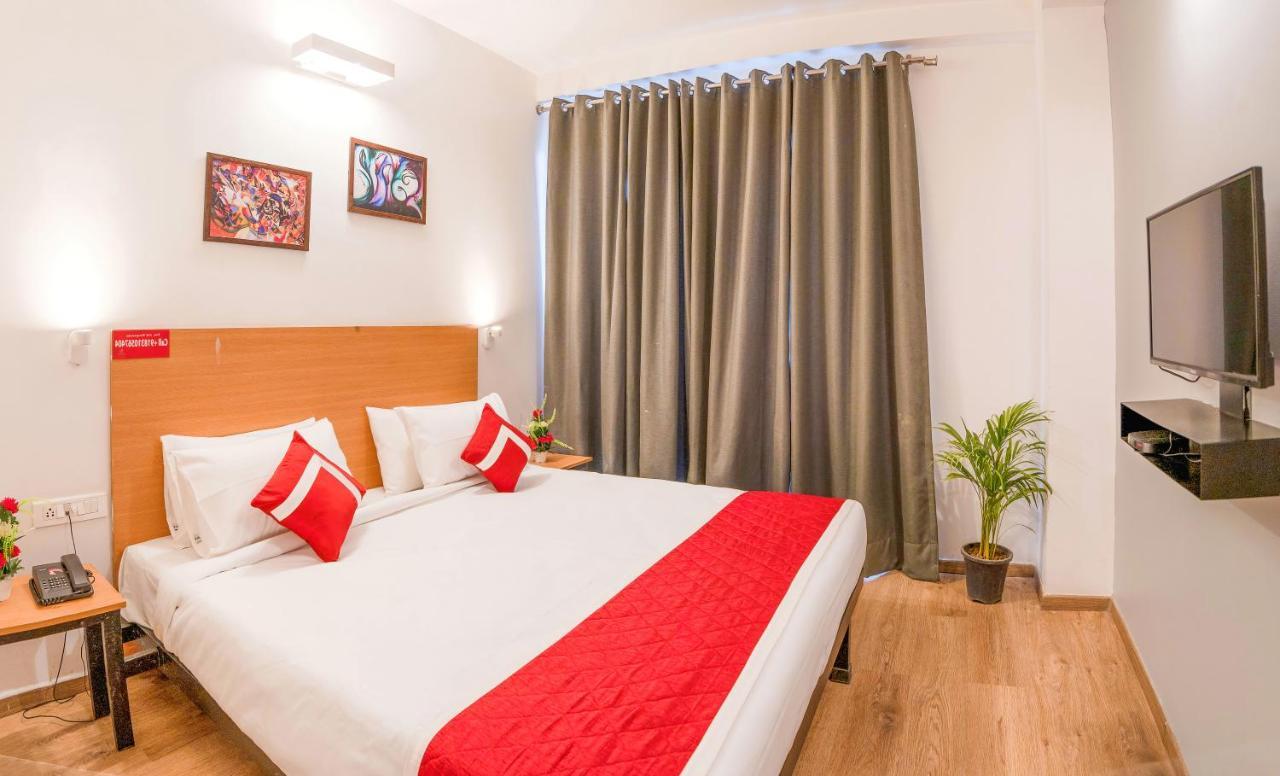 Octave Artemis Grand Hotell Gurgaon Exteriör bild